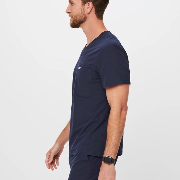 **NEW IN BAG, with tags** FIGS LARGE Chisec Three-Pocket Scrub Top in NAVY - Picture 3 of 7